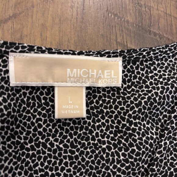 Michael Kors top with silver hardware details - Picture 7 of 7